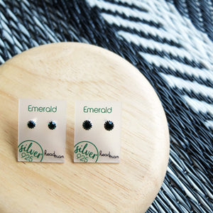 SWA COLL : ROUND EMERALD SILVER STUD EARRINGS