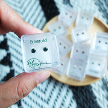 Load image into Gallery viewer, SWA COLL : ROUND EMERALD SILVER STUD EARRINGS