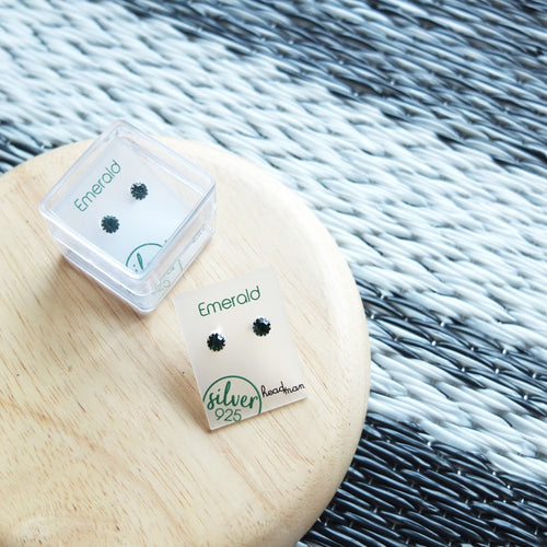 SWA COLL : ROUND EMERALD SILVER STUD EARRINGS