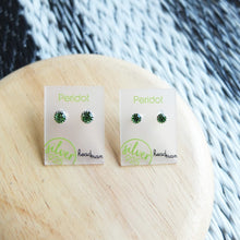 Load image into Gallery viewer, SWA COLL : ROUND PERIDOT SILVER STUD EARRINGS